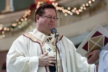 mgr Lacroix
