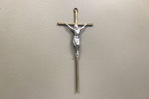 Résultat de recherche d'images pour "crucifix CHU de Québec"