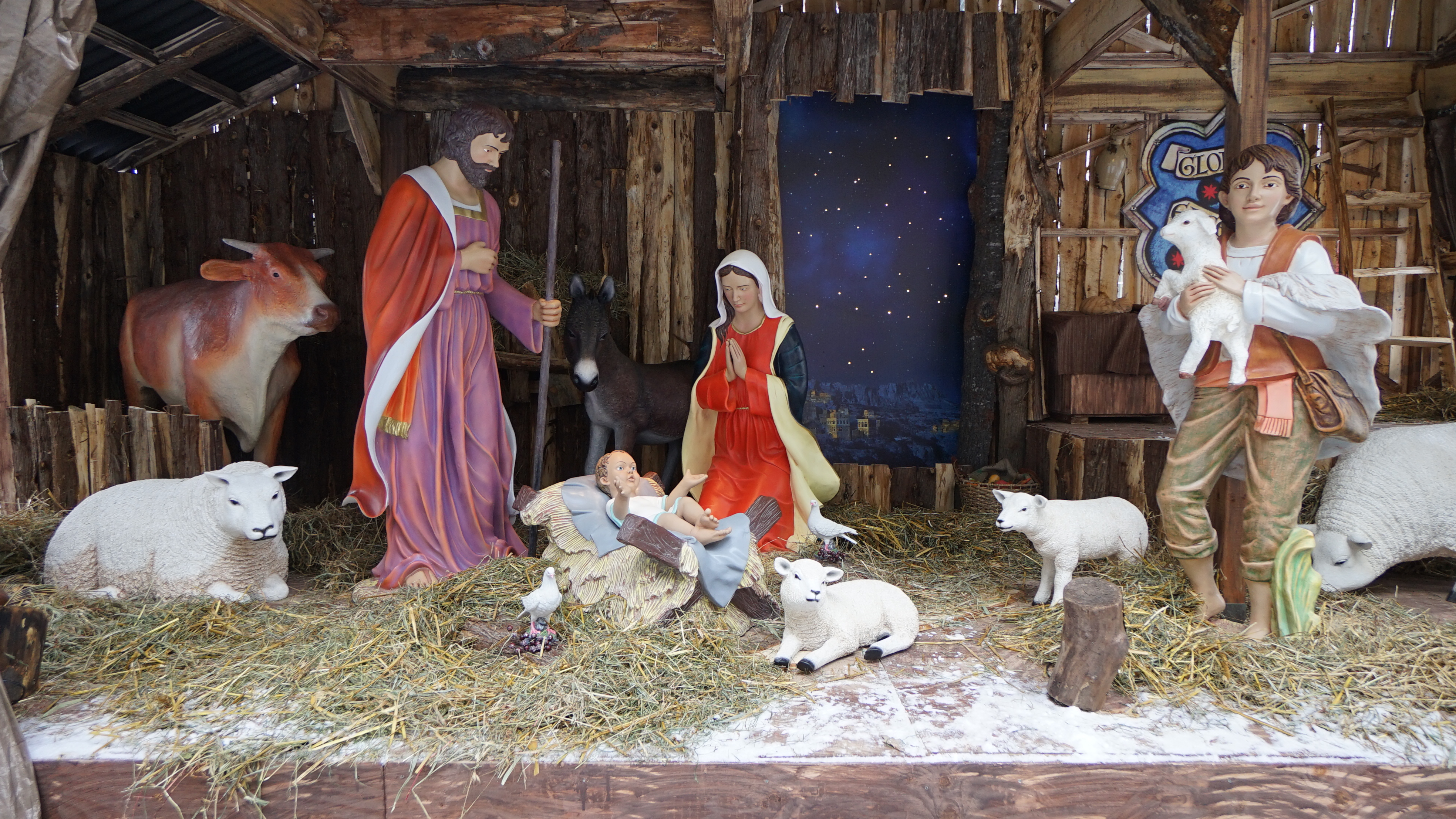 La Crèche De Noël Extérieure Un Symbole De Foi Et De Tradition En